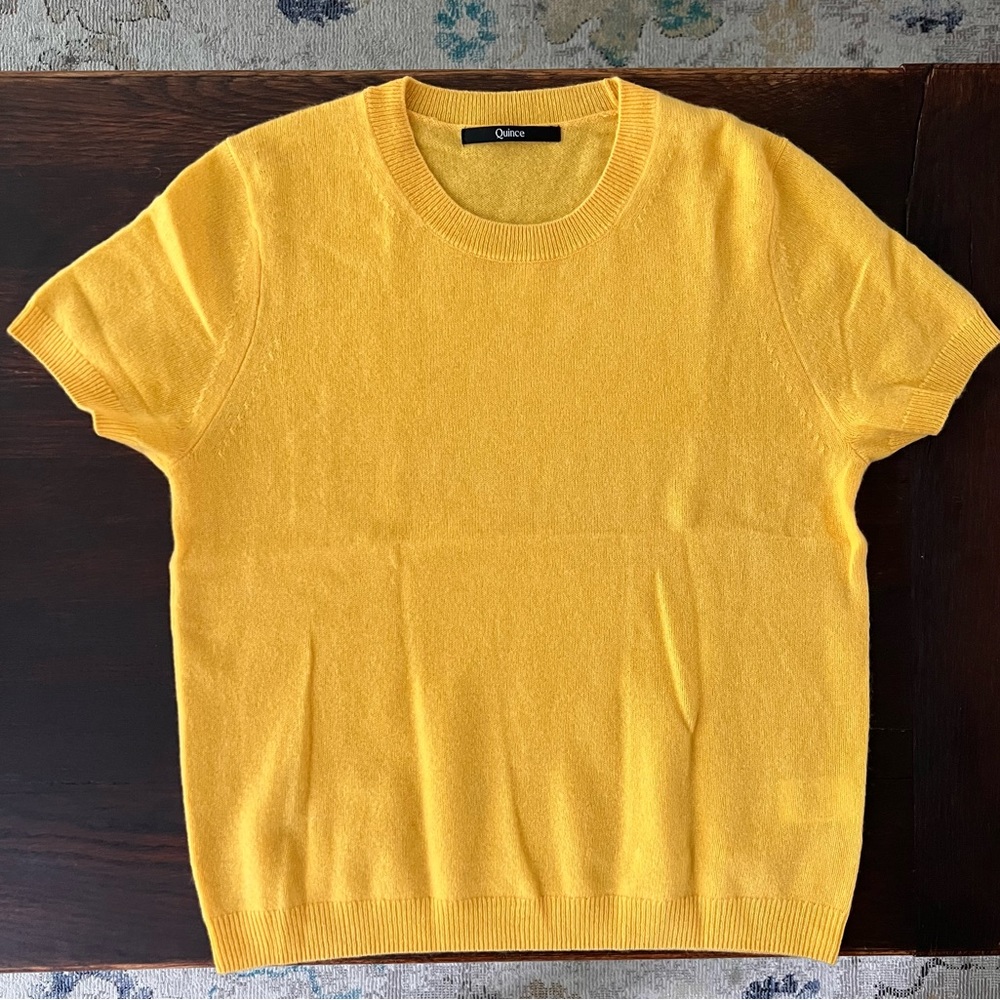 NWOT - Quince yellow (daffodil) cashmere tee. Size Large